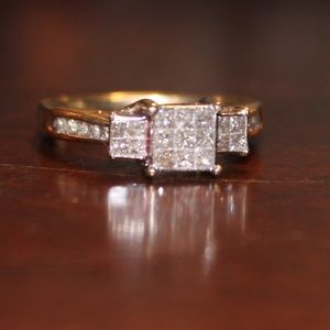 💎STUNNING Yellow Gold 1/2cwt. Size 6 ring